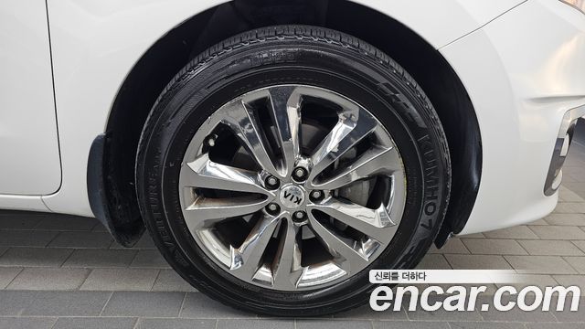 Kia Carnival 9-seater Prestige 2017 — фото 21