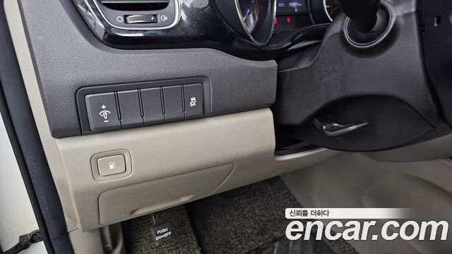 Kia Carnival 9-seater Prestige 2017 — фото 29
