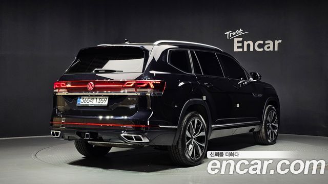 Volkswagen Atlas 2.0 TSI R-LINE 7-Seater 2025 — фото 2