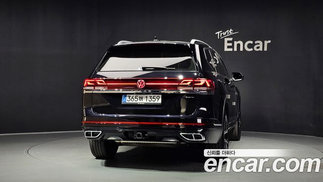 Volkswagen Atlas 2.0 TSI R-LINE 7-Seater 2025 — фото 4