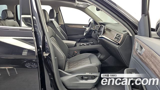 Volkswagen Atlas 2.0 TSI R-LINE 7-Seater 2025 — фото 11