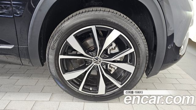 Volkswagen Atlas 2.0 TSI R-LINE 7-Seater 2025 — фото 21