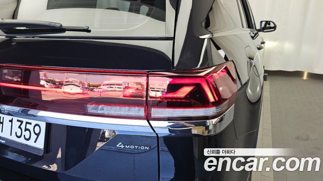 Volkswagen Atlas 2.0 TSI R-LINE 7-Seater 2025 — фото 23