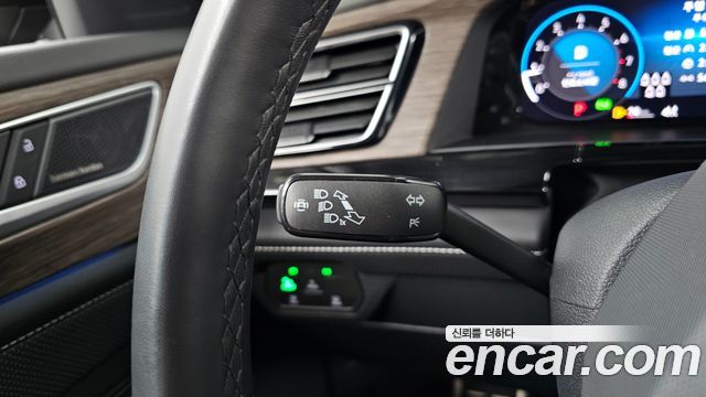 Volkswagen Atlas 2.0 TSI R-LINE 7-Seater 2025 — фото 32