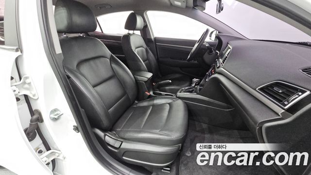 Hyundai Avante (AD) 1.6 GDI Modern 2016 — фото 11