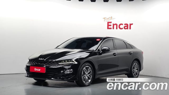 Kia K5 (III) 2.0 Trendy 2023 — фото 1