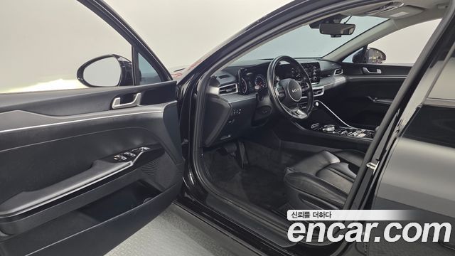 Kia K5 (III) 2.0 Trendy 2023 — фото 10
