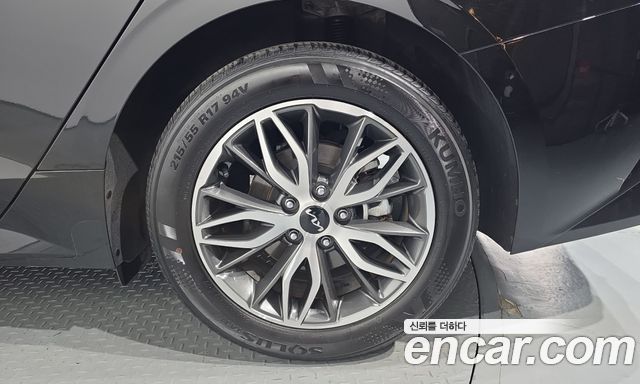 Kia K5 (III) 2.0 Trendy 2023 — фото 21