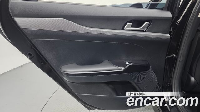 Kia K5 (III) 2.0 Trendy 2023 — фото 25