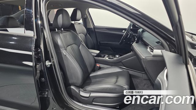 Kia K5 (III) 2.0 Trendy 2023 — фото 26