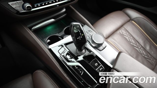 BMW 6 Series GT (G32) 620d xDrive M Sport 2023 — фото 9