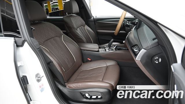 BMW 6 Series GT (G32) 620d xDrive M Sport 2023 — фото 10