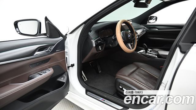 BMW 6 Series GT (G32) 620d xDrive M Sport 2023 — фото 15