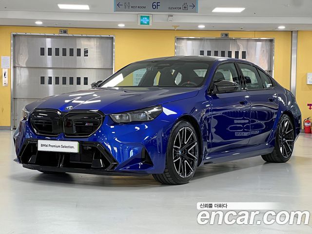 BMW M5 (G90) M5 Sedan