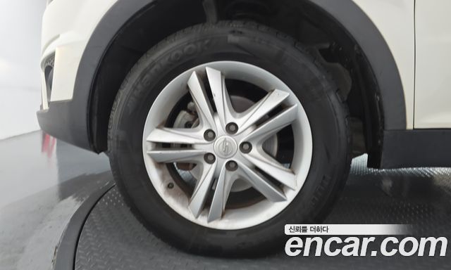 KG Mobility (SsangYong) Korando C 2.0 CVT 2WD Deluxe 2015 — фото 5