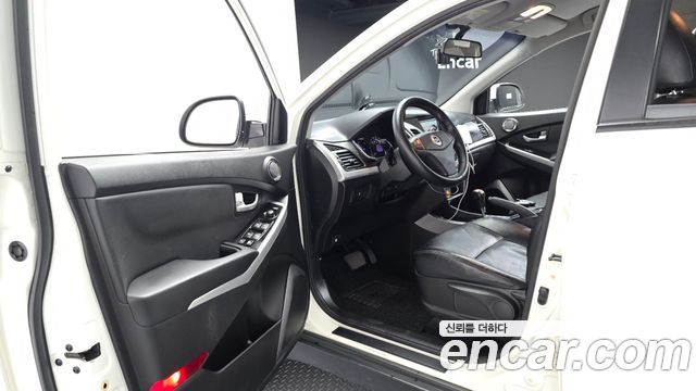 KG Mobility (SsangYong) Korando C 2.0 CVT 2WD Deluxe 2015 — фото 10