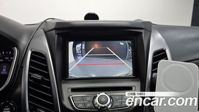 KG Mobility (SsangYong) Korando C 2.0 CVT 2WD Deluxe 2015 — фото 13