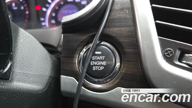 KG Mobility (SsangYong) Korando C 2.0 CVT 2WD Deluxe 2015 — фото 19