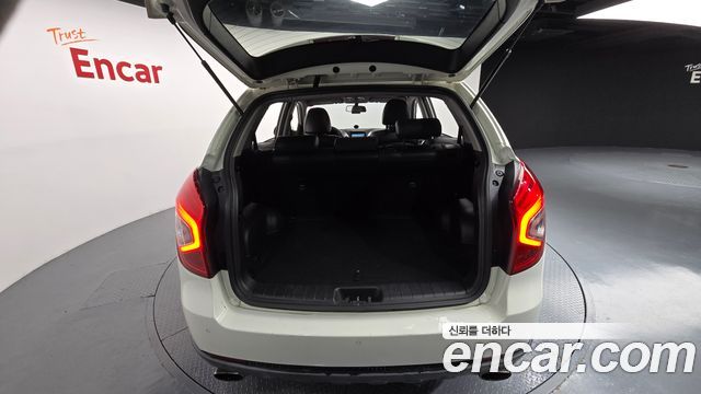 KG Mobility (SsangYong) Korando C 2.0 CVT 2WD Deluxe 2015 — фото 29