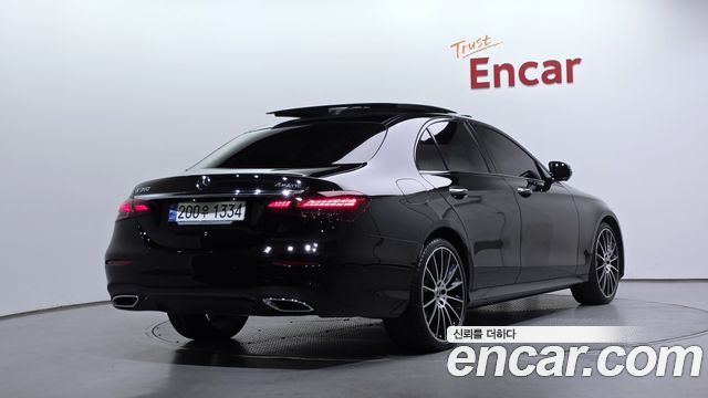 Mercedes-Benz E-Class (W213) E350 4MATIC AMG Line 2023 — фото 2