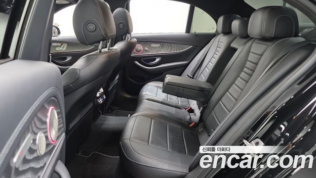 Mercedes-Benz E-Class (W213) E350 4MATIC AMG Line 2023 — фото 12