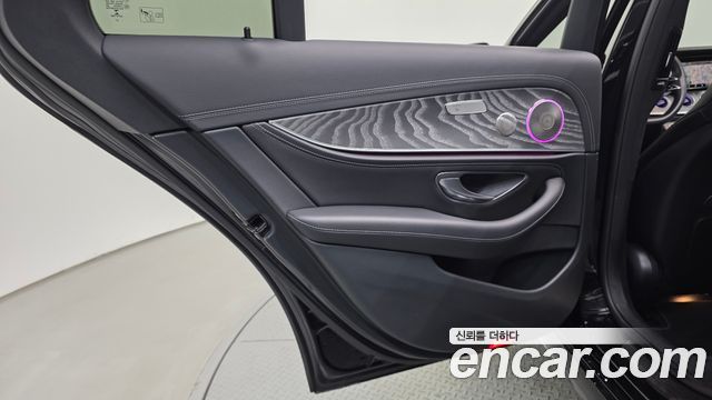 Mercedes-Benz E-Class (W213) E350 4MATIC AMG Line 2023 — фото 25
