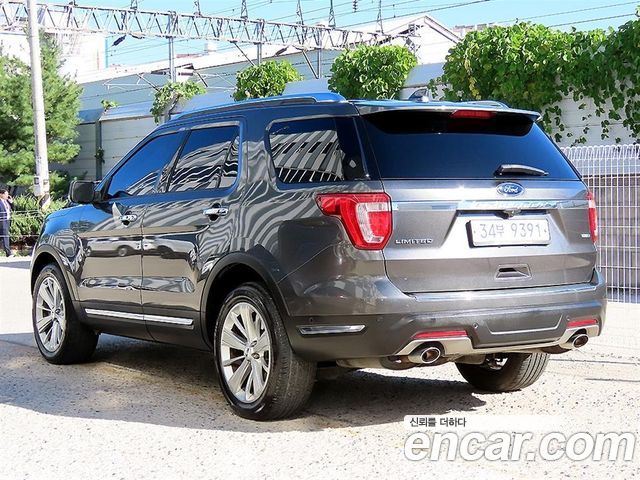 Ford Explorer 2.3 Limited 4WD 5th 2018 — фото 2