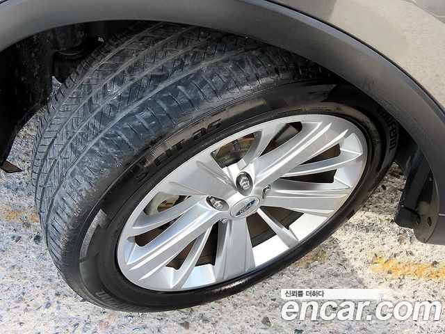 Ford Explorer 2.3 Limited 4WD 5th 2018 — фото 5