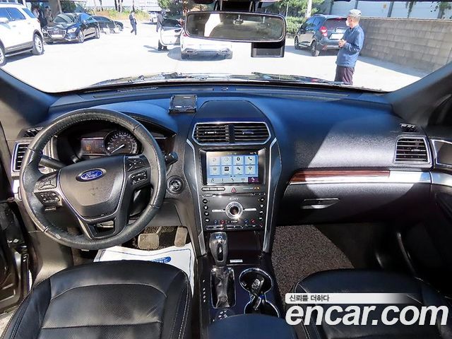 Ford Explorer 2.3 Limited 4WD 5th 2018 — фото 8