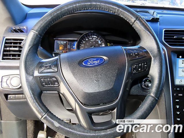 Ford Explorer 2.3 Limited 4WD 5th 2018 — фото 9
