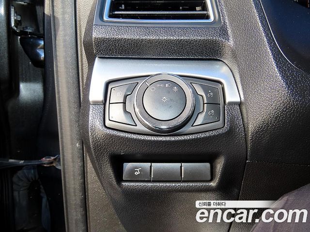 Ford Explorer 2.3 Limited 4WD 5th 2018 — фото 17