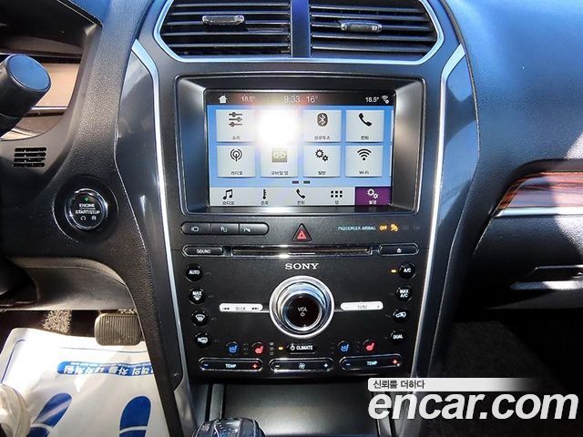 Ford Explorer 2.3 Limited 4WD 5th 2018 — фото 18