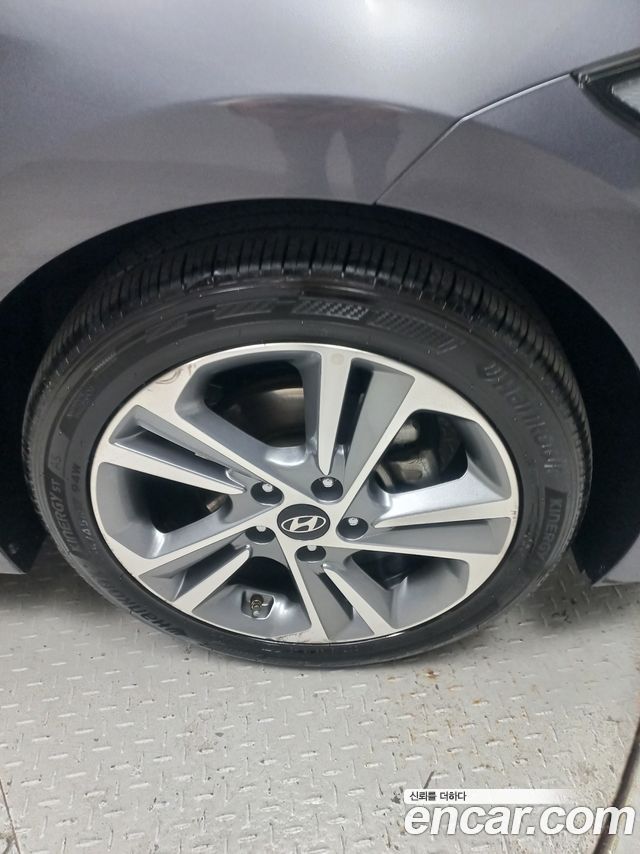 Hyundai Avante (AD) 1.6 GDI Value Plus 2017 — фото 5