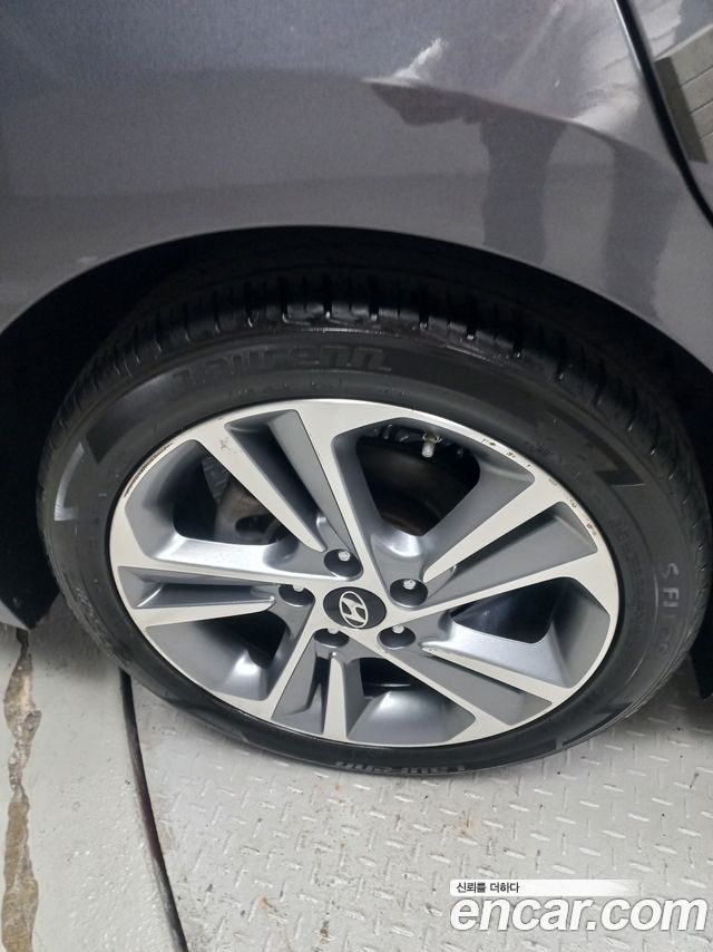 Hyundai Avante (AD) 1.6 GDI Value Plus 2017 — фото 15