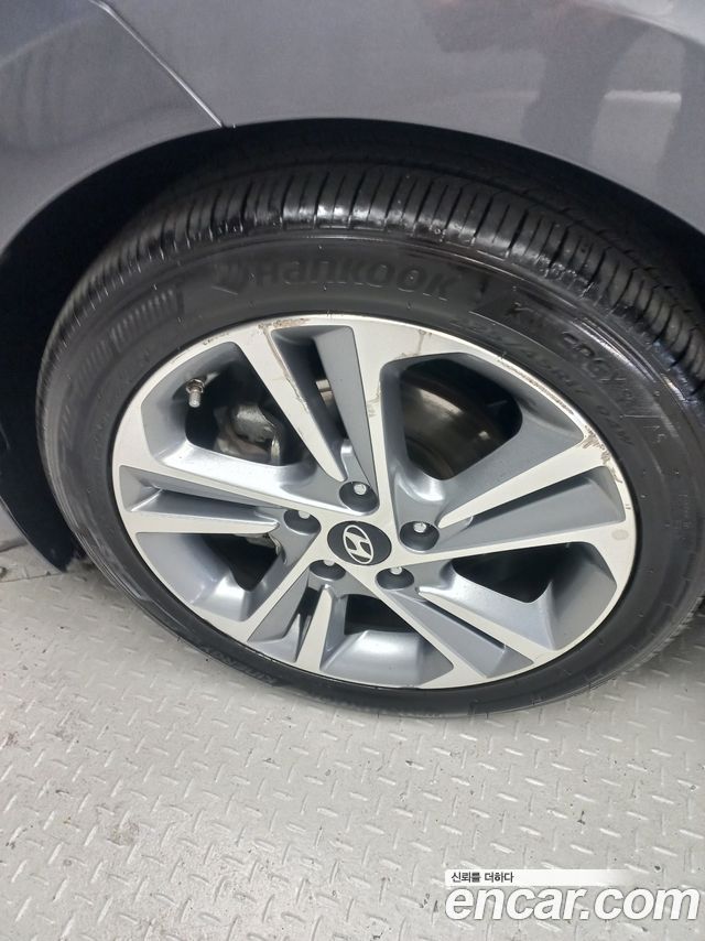 Hyundai Avante (AD) 1.6 GDI Value Plus 2017 — фото 16