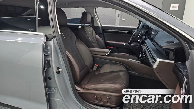 Hyundai Grandeur (GN7) 2,5 Gasoline 2WD Exclusive 2023 — фото 12