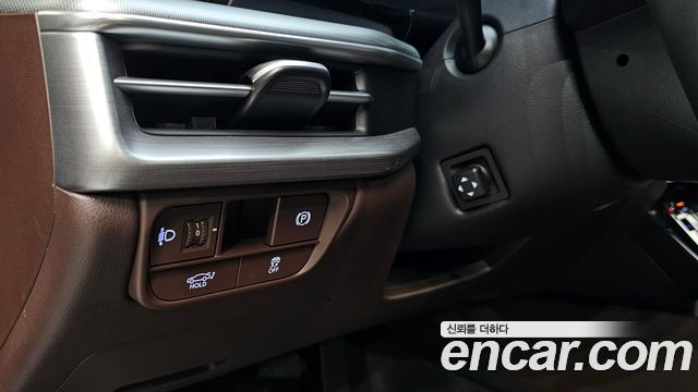 Hyundai Grandeur (GN7) 2,5 Gasoline 2WD Exclusive 2023 — фото 13