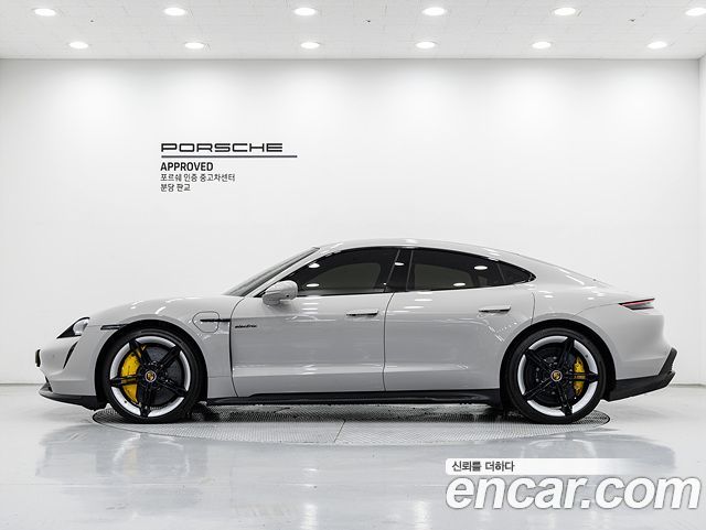 Porsche Taycan Turbo S 2024 — фото 6