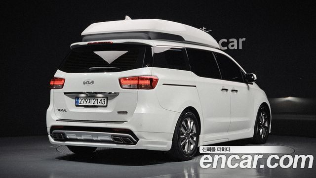 Kia Carnival 9-seater Hi-Limousine Noblesse 2016 — фото 2