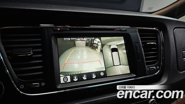 Kia Carnival 9-seater Hi-Limousine Noblesse 2016 — фото 17