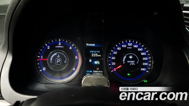 Hyundai i40 Saloon 1.7 VGT D spec 2014 — фото 8