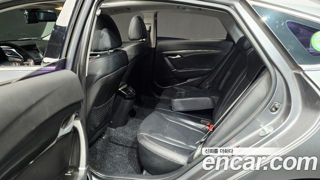 Hyundai i40 Saloon 1.7 VGT D spec 2014 — фото 13