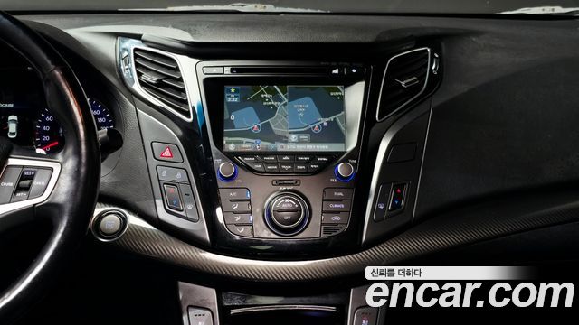 Hyundai i40 Saloon 1.7 VGT D spec 2014 — фото 16