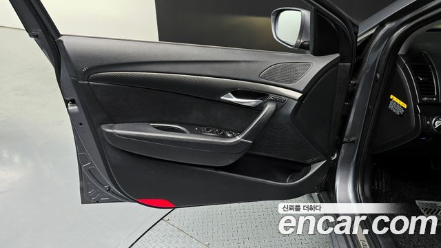 Hyundai i40 Saloon 1.7 VGT D spec 2014 — фото 24