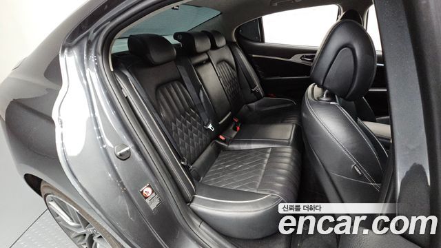 Genesis G70 2.2D AWD Supreme 2018 — фото 11