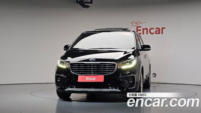 Kia Carnival 9-Seater Prstige 2020 — фото 3