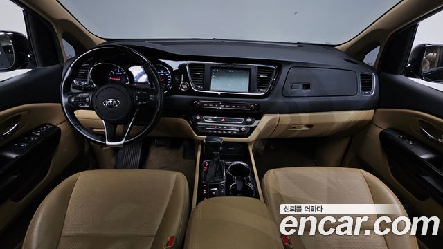 Kia Carnival 9-Seater Prstige 2020 — фото 7