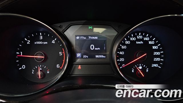 Kia Carnival 9-Seater Prstige 2020 — фото 8