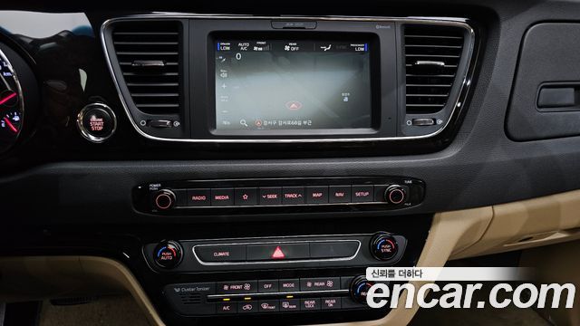 Kia Carnival 9-Seater Prstige 2020 — фото 14