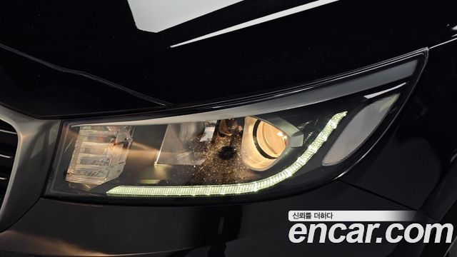 Kia Carnival 9-Seater Prstige 2020 — фото 22